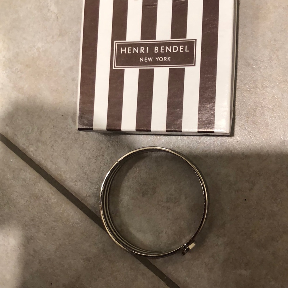 Henri Bendel Black Cuff Bracelet - Picture 4 of 4